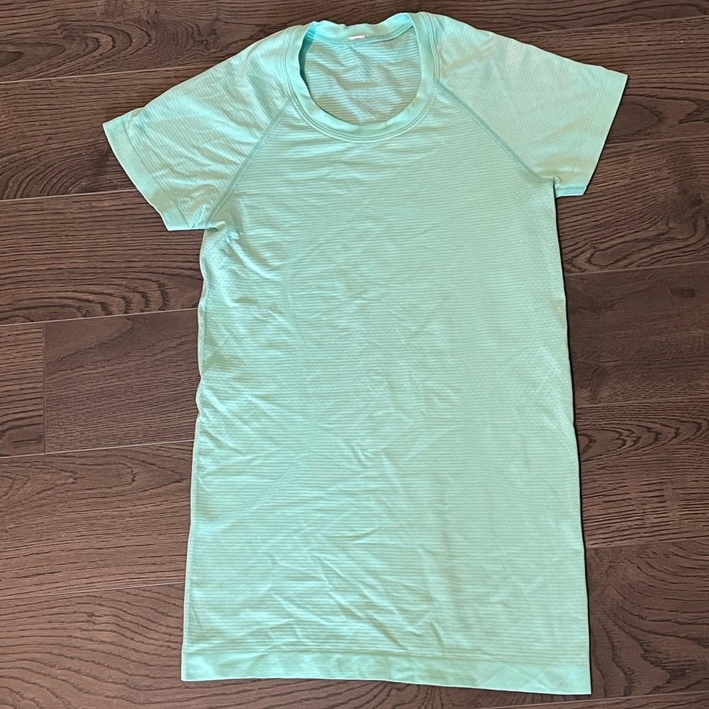 Lululemon swiftly tech